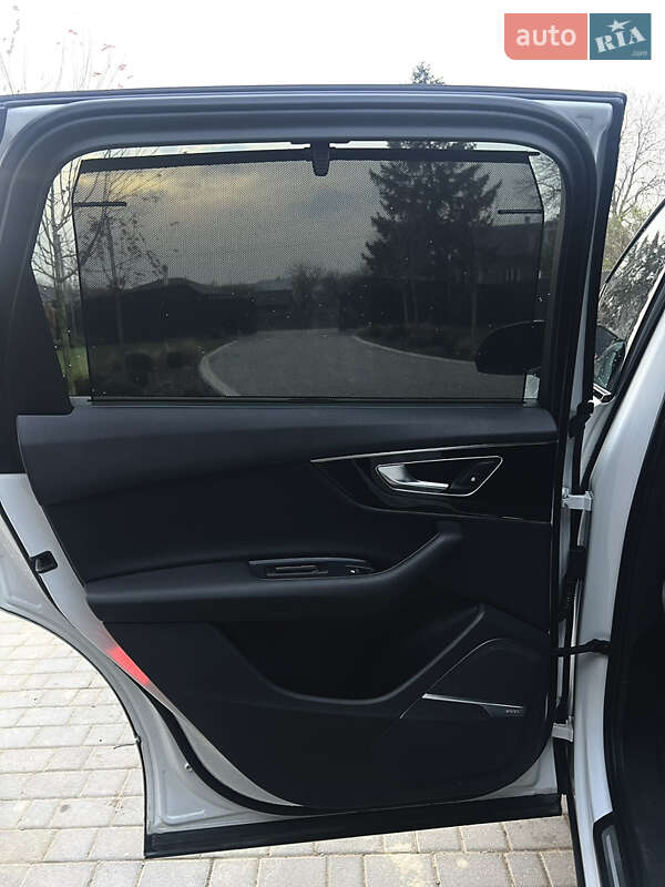 Внедорожник / Кроссовер Audi Q7 2015 в Черновцах