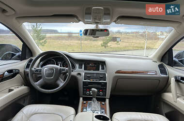 Внедорожник / Кроссовер Audi Q7 2011 в 
