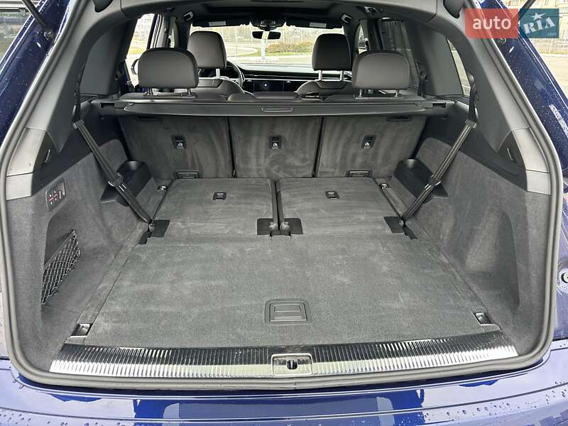 Внедорожник / Кроссовер Audi Q7 2023 в Киеве