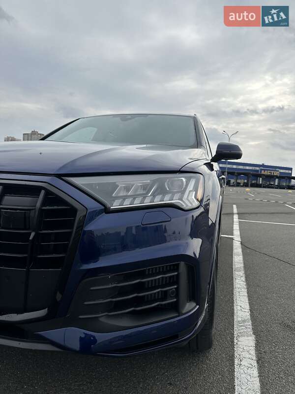 Внедорожник / Кроссовер Audi Q7 2023 в Киеве
