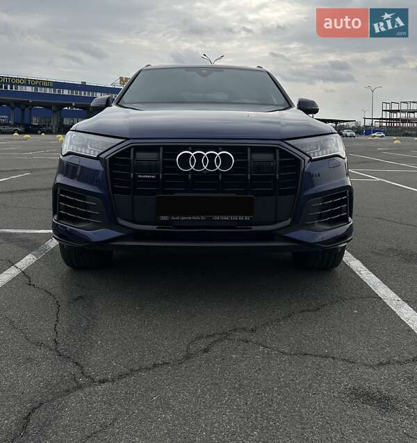Внедорожник / Кроссовер Audi Q7 2023 в Киеве