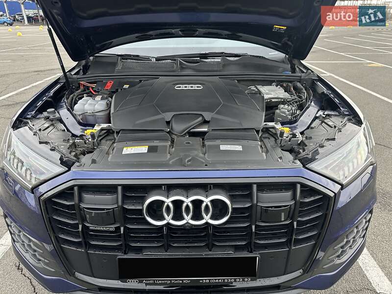 Внедорожник / Кроссовер Audi Q7 2023 в Киеве