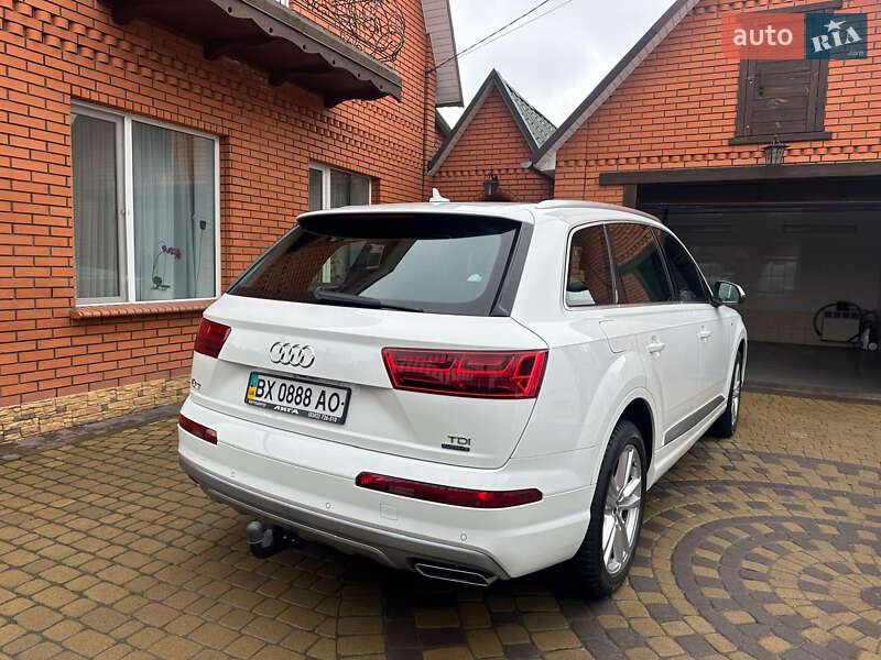 Внедорожник / Кроссовер Audi Q7 2015 в Хмельницком