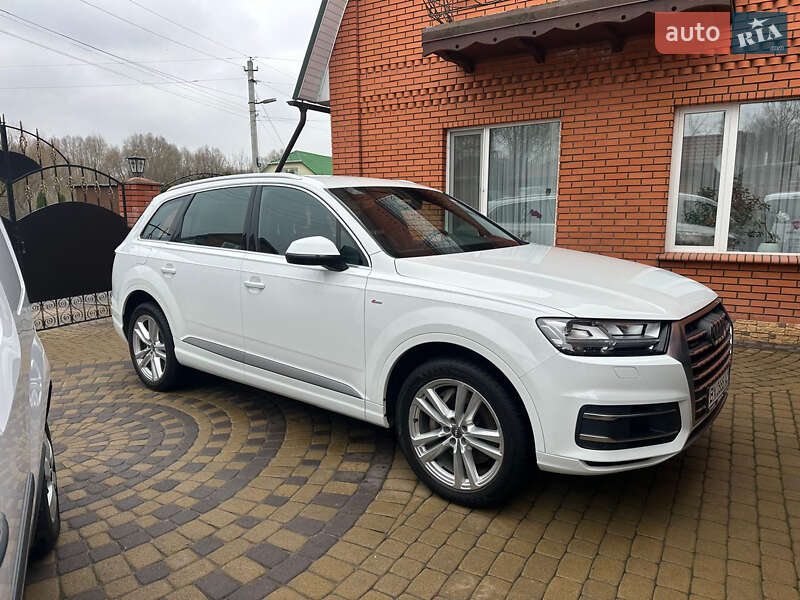 Внедорожник / Кроссовер Audi Q7 2015 в Хмельницком