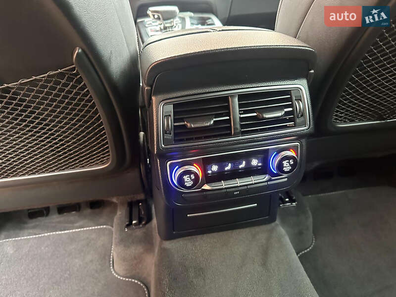 Внедорожник / Кроссовер Audi Q7 2015 в Хмельницком