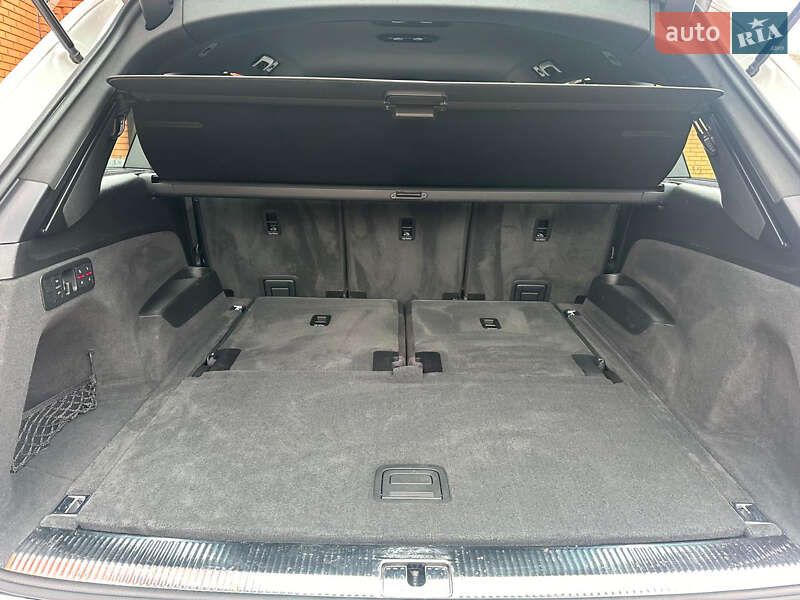 Внедорожник / Кроссовер Audi Q7 2015 в Хмельницком