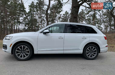 Внедорожник / Кроссовер Audi Q7 2018 в 