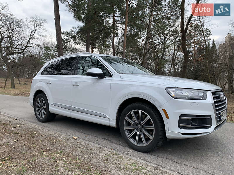 Внедорожник / Кроссовер Audi Q7 2018 в Киеве
