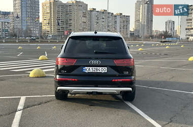Внедорожник / Кроссовер Audi Q7 2017 в 