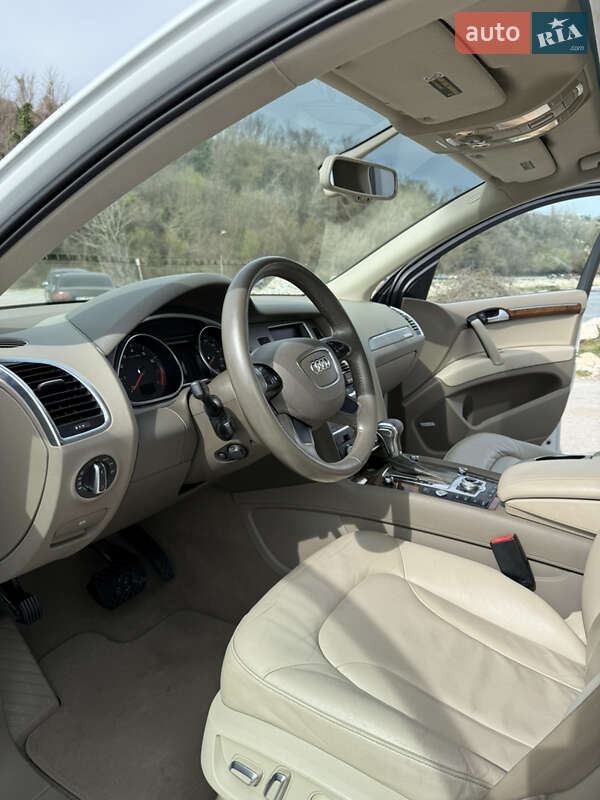 Позашляховик / Кросовер Audi Q7 2013 в Одесі