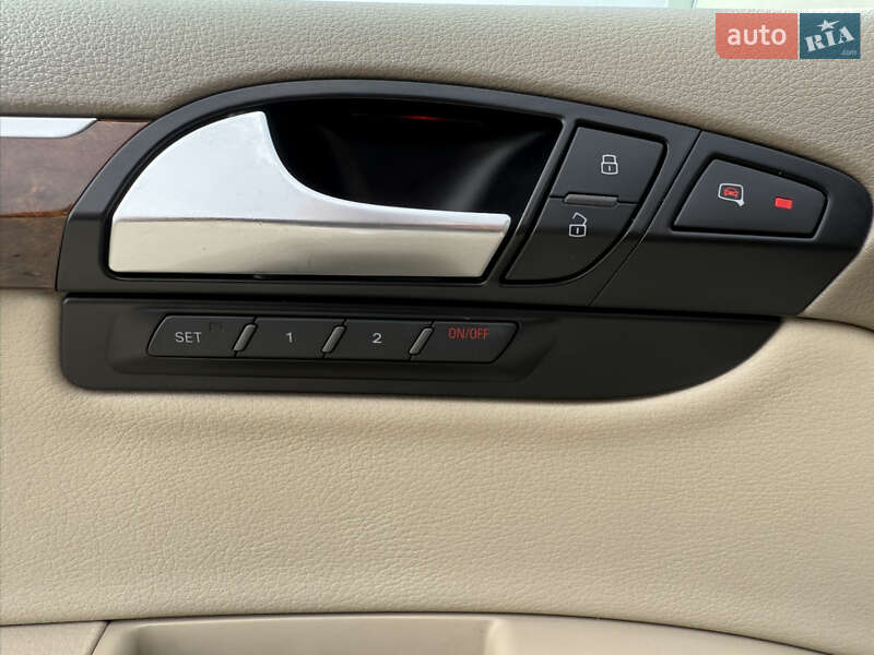 Позашляховик / Кросовер Audi Q7 2013 в Одесі