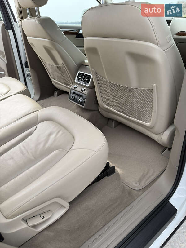 Позашляховик / Кросовер Audi Q7 2013 в Одесі