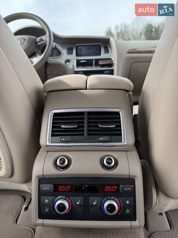 Позашляховик / Кросовер Audi Q7 2013 в Одесі