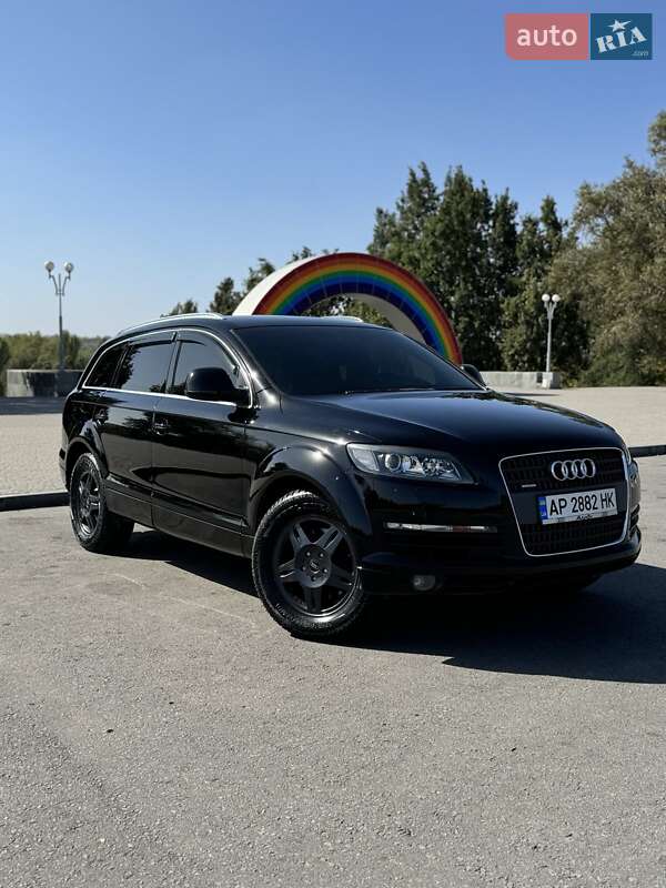 Внедорожник / Кроссовер Audi Q7 2007 в 