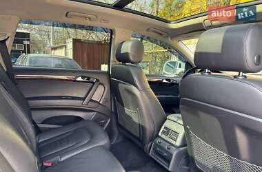 Позашляховик / Кросовер Audi Q7 2013 в 