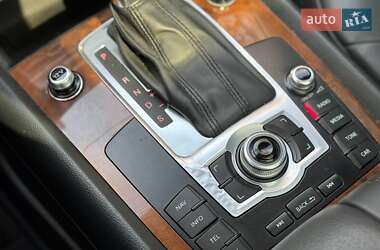 Позашляховик / Кросовер Audi Q7 2013 в 