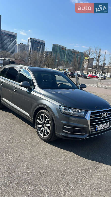Внедорожник / Кроссовер Audi Q7 2017 в Киеве