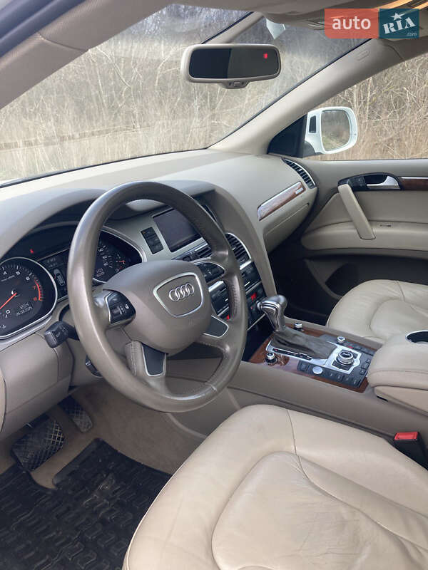 Внедорожник / Кроссовер Audi Q7 2015 в Киеве