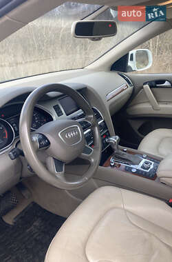 Внедорожник / Кроссовер Audi Q7 2015 в 
