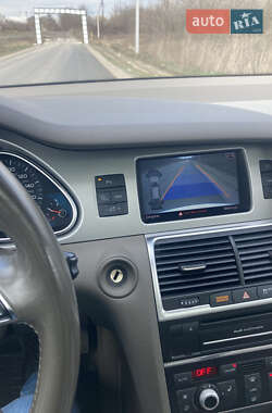 Внедорожник / Кроссовер Audi Q7 2015 в 