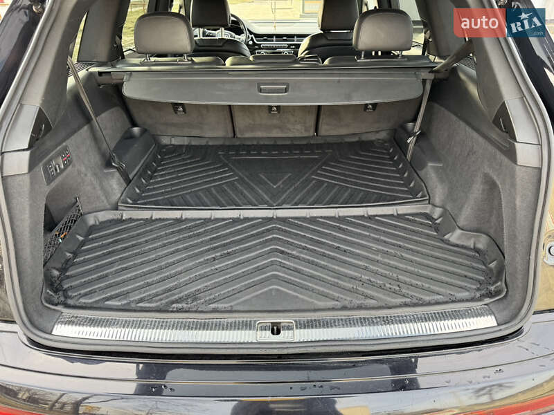 Внедорожник / Кроссовер Audi Q7 2018 в Ивано-Франковске