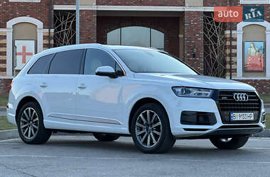 Внедорожник / Кроссовер Audi Q7 2016 в 