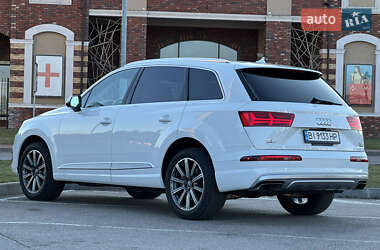 Внедорожник / Кроссовер Audi Q7 2016 в 