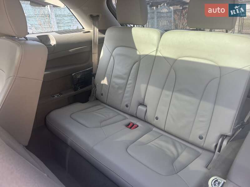 Позашляховик / Кросовер Audi Q7 2012 в Тернополі