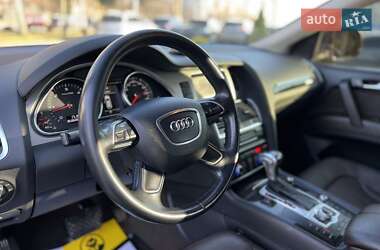 Внедорожник / Кроссовер Audi Q7 2015 в 