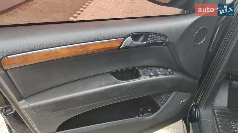 Позашляховик / Кросовер Audi Q7 2007 в Долинській