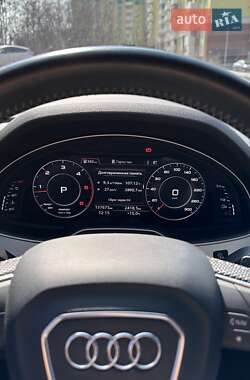 Внедорожник / Кроссовер Audi Q7 2016 в 