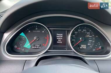Внедорожник / Кроссовер Audi Q7 2015 в 