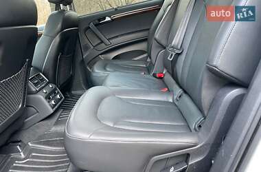 Внедорожник / Кроссовер Audi Q7 2015 в 
