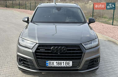 Внедорожник / Кроссовер Audi Q7 2017 в 
