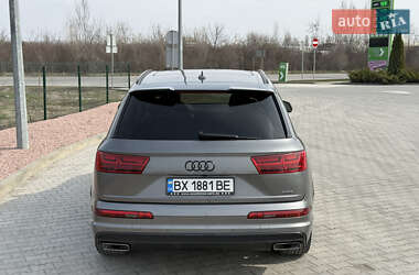 Внедорожник / Кроссовер Audi Q7 2017 в 
