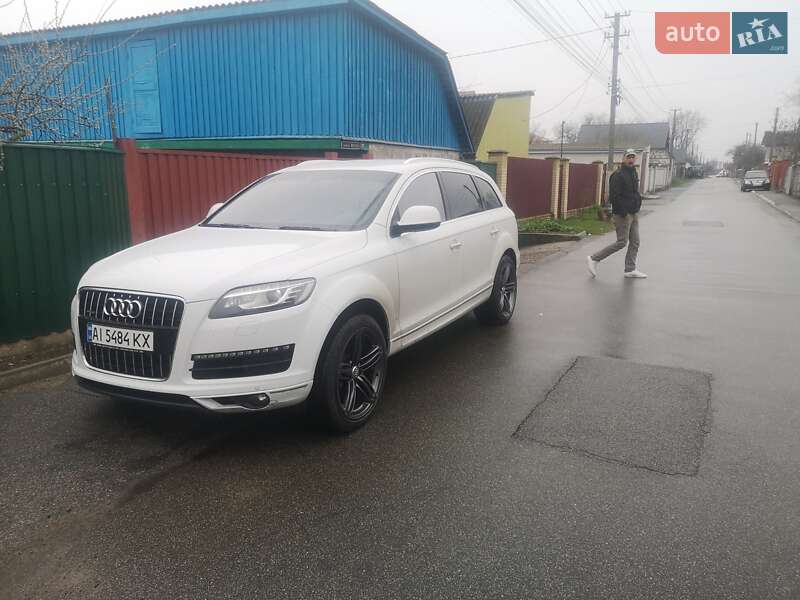 Позашляховик / Кросовер Audi Q7 2013 в Києві