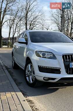 Внедорожник / Кроссовер Audi Q7 2013 в 