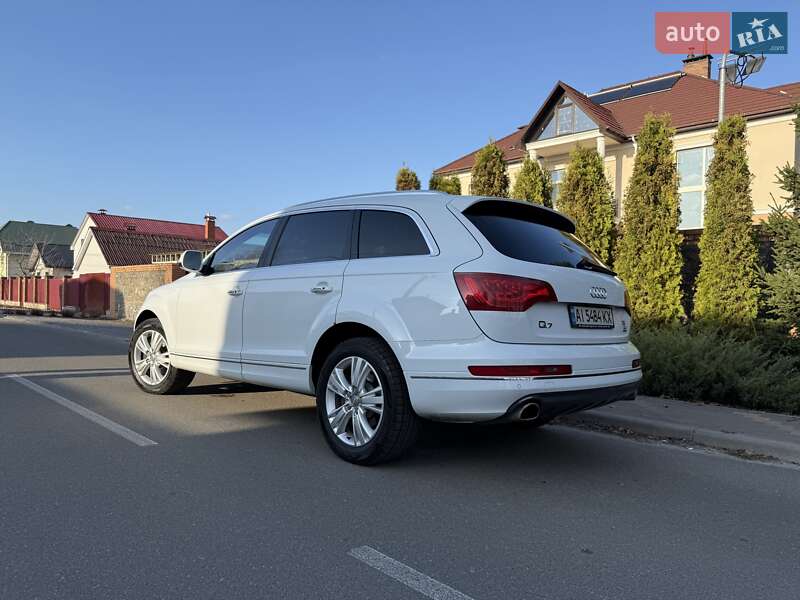 Позашляховик / Кросовер Audi Q7 2013 в Києві