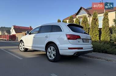 Внедорожник / Кроссовер Audi Q7 2013 в 