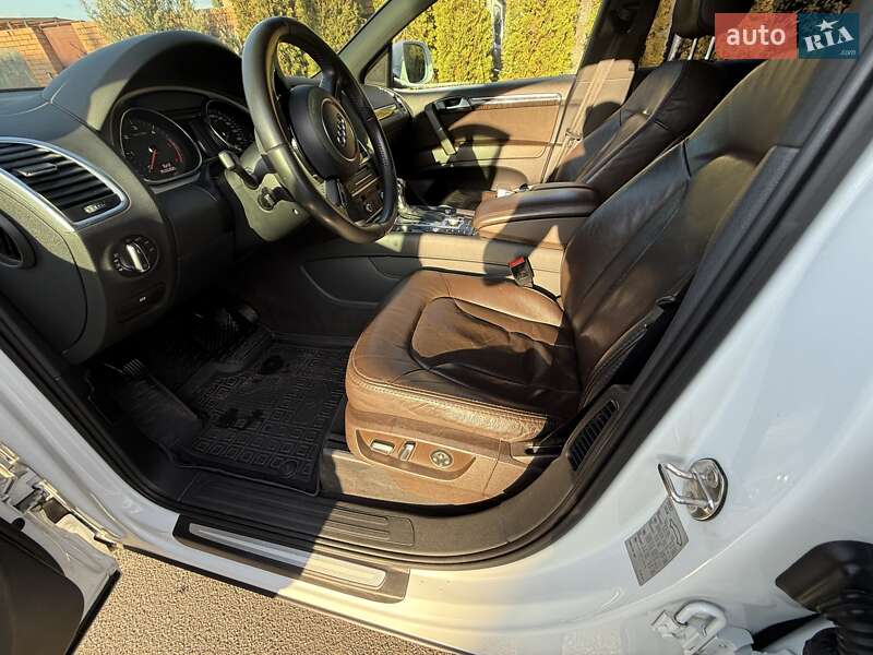 Позашляховик / Кросовер Audi Q7 2013 в Києві