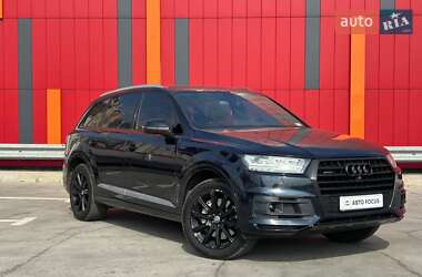 Внедорожник / Кроссовер Audi Q7 2017 в 