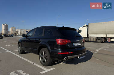 Внедорожник / Кроссовер Audi Q7 2015 в 
