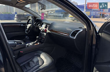Внедорожник / Кроссовер Audi Q7 2015 в 