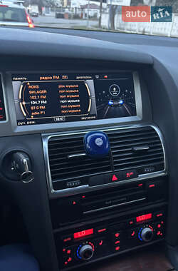 Внедорожник / Кроссовер Audi Q7 2012 в 