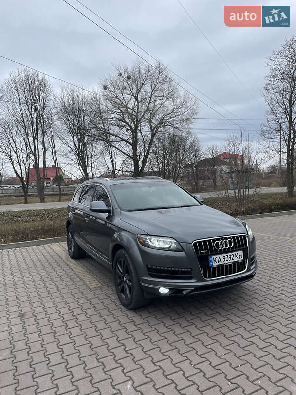 Внедорожник / Кроссовер Audi Q7 2015 в Миргороде