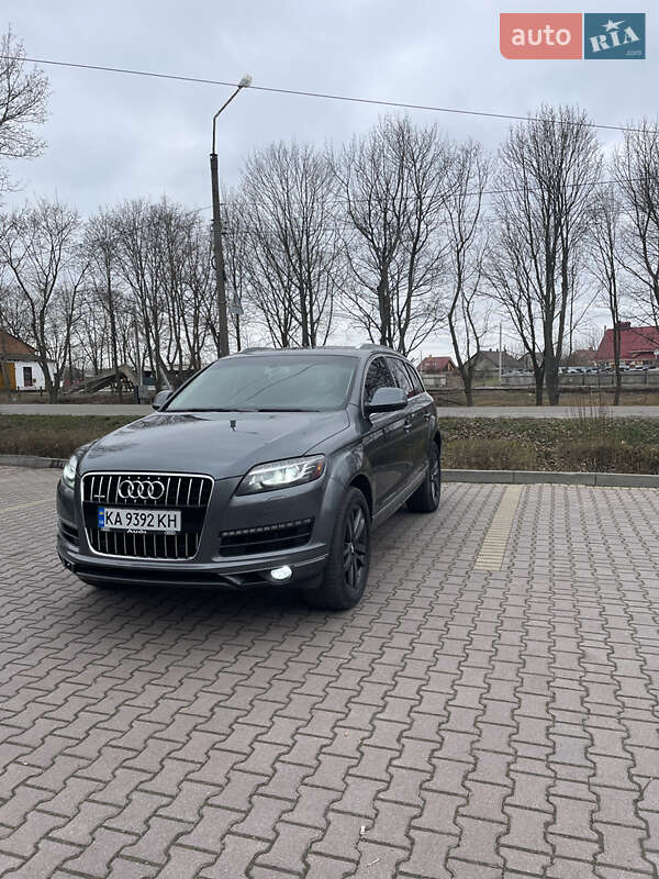 Внедорожник / Кроссовер Audi Q7 2015 в Миргороде