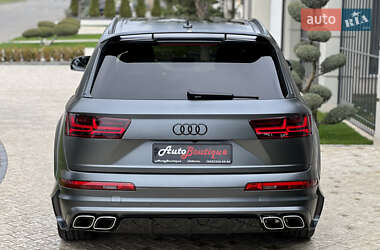 Внедорожник / Кроссовер Audi Q7 2017 в 