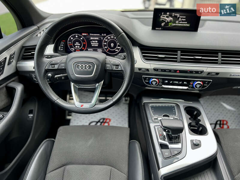 Внедорожник / Кроссовер Audi Q7 2017 в Одессе