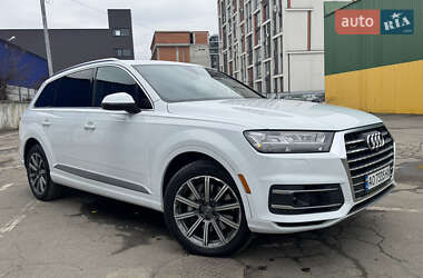 Внедорожник / Кроссовер Audi Q7 2017 в 