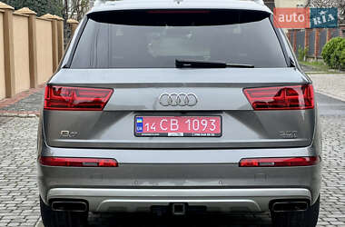 Позашляховик / Кросовер Audi Q7 2017 в 